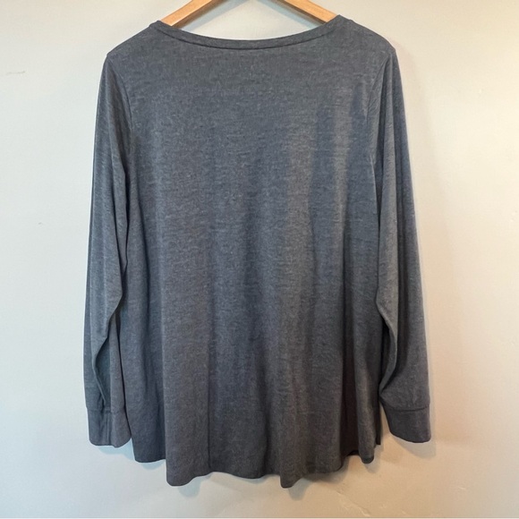 Torrid Girlfriend Gray V-Neck Long Sleeve Tee - Size 3 (3X) - Picture 8 of 9